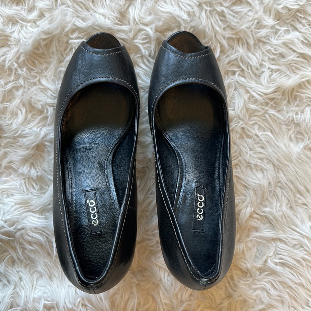 Ecco Black Leather Peep Toe Keene Heels 39 View 4